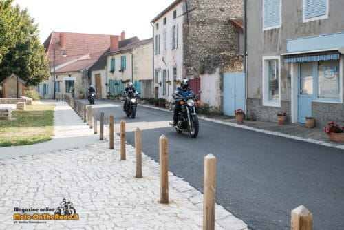 Charroux in moto